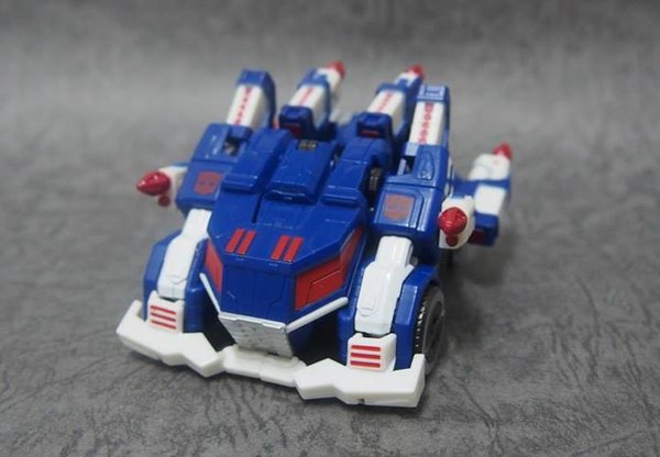 KFC KP 01UM Shoulder And Missile Kits For Fall Of Cybtertron Ultra Magnus And Optimus Prime  (20 of 28)